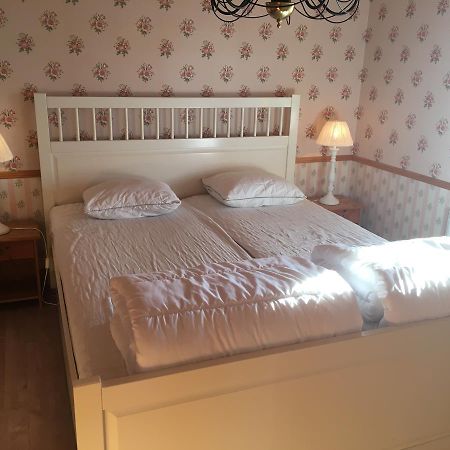 Augustas Bed & Breakfast Раттвик Экстерьер фото
