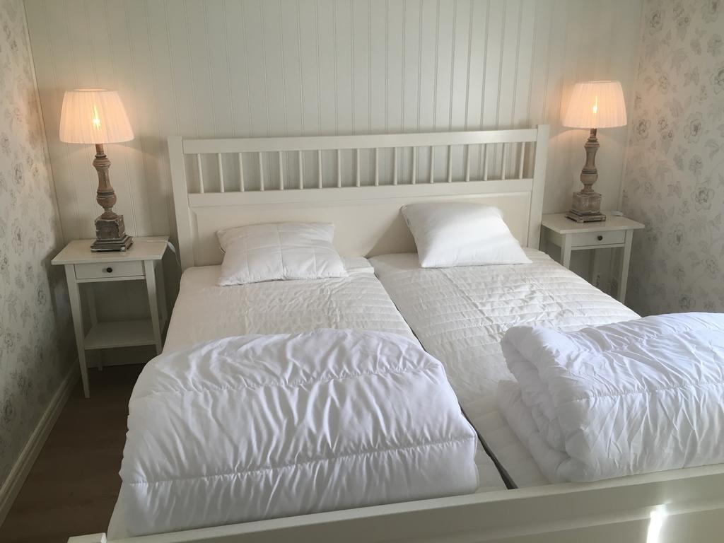 Augustas Bed & Breakfast Раттвик Экстерьер фото